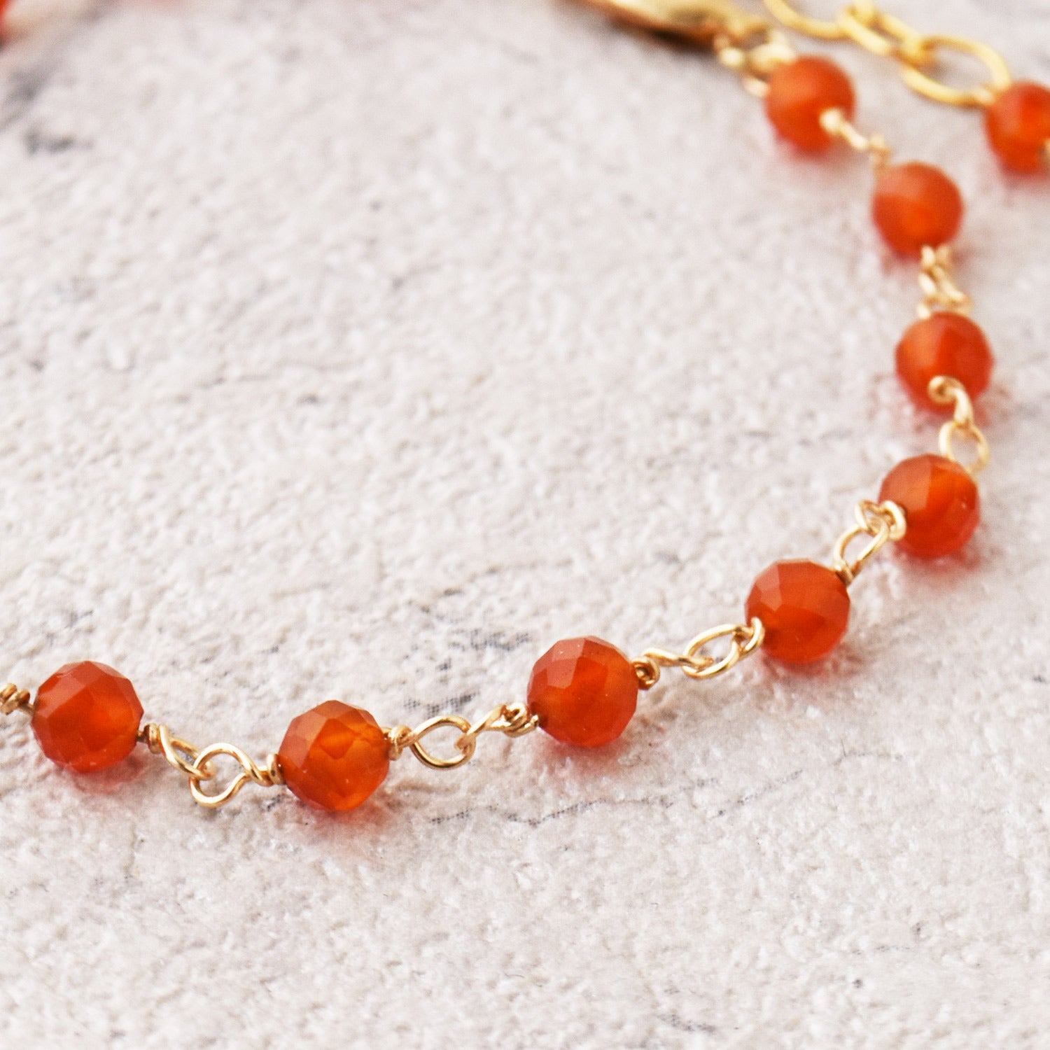 カーネリアンブレスレット【７月の誕生石】