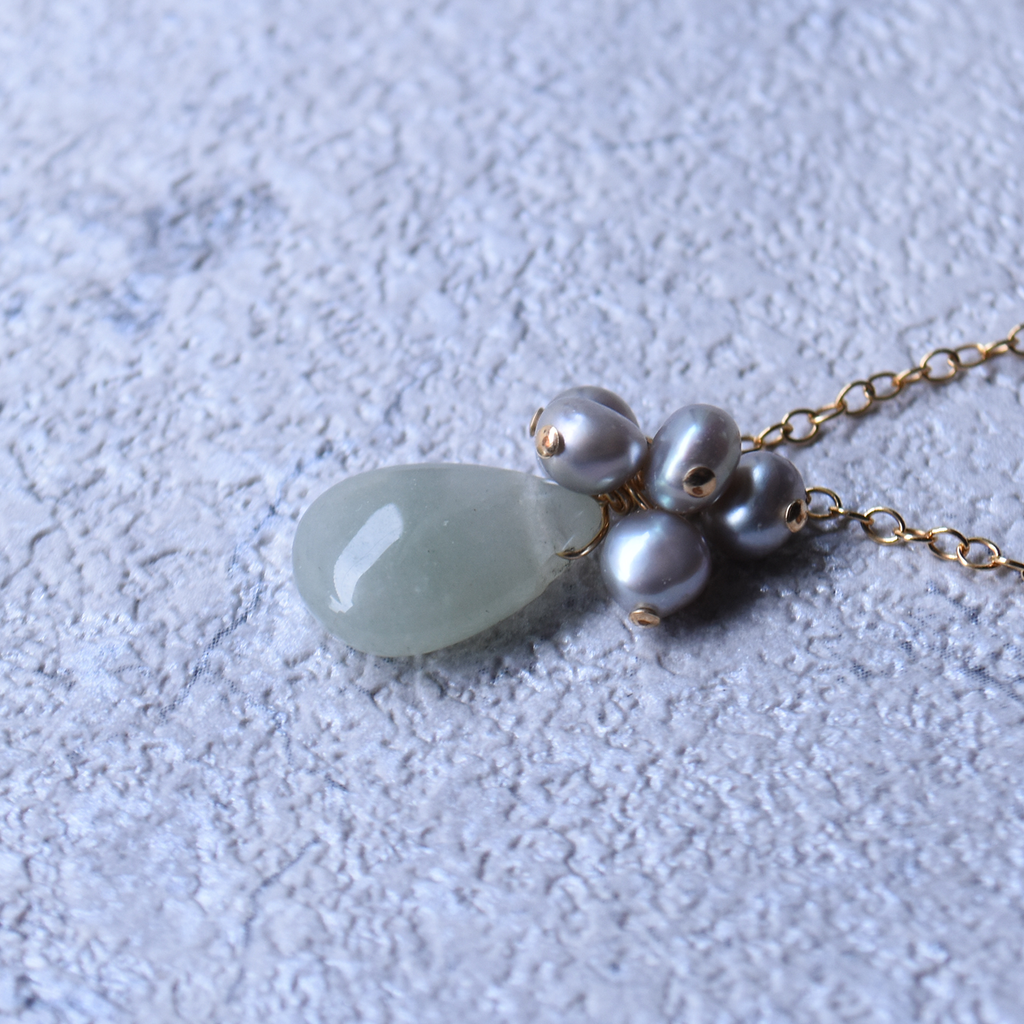 Green aventurine and freshwater pearl necklace