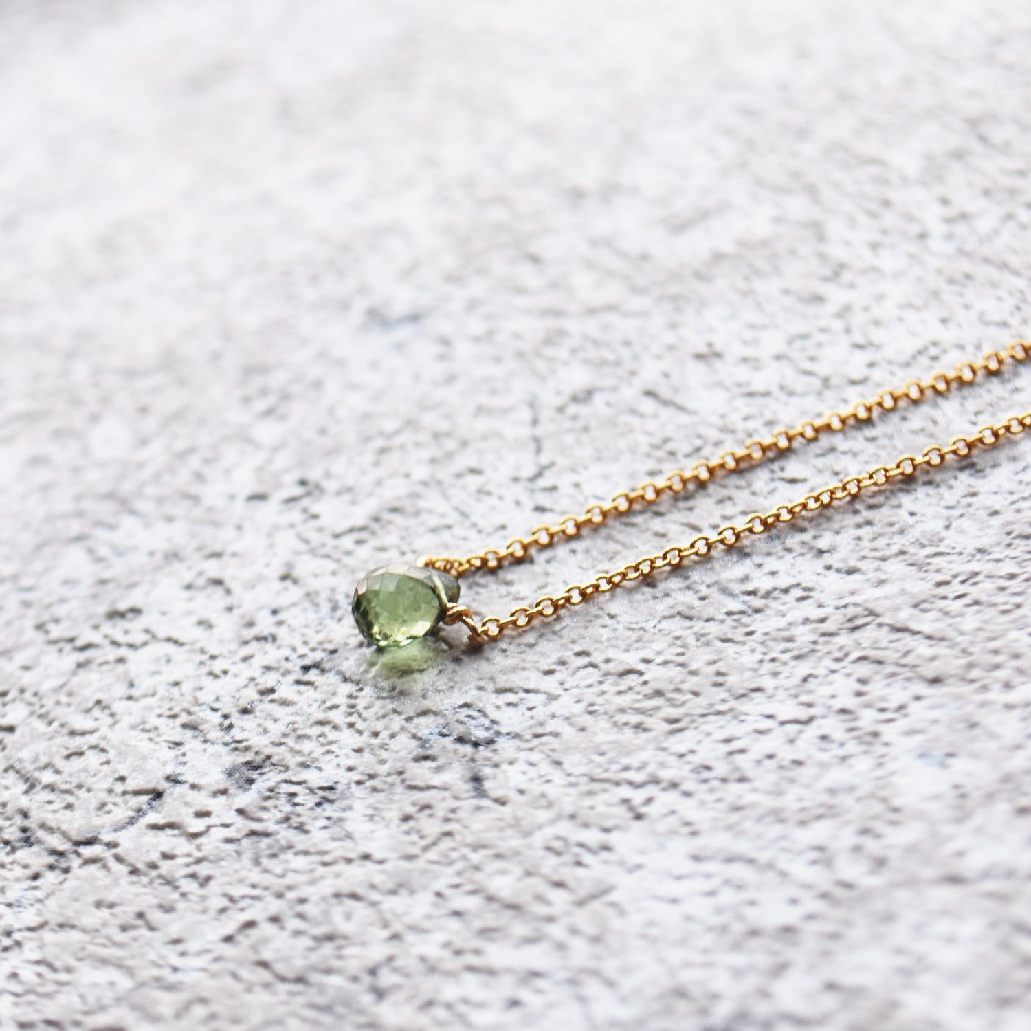 Solune グリーンアパタイトネックレス