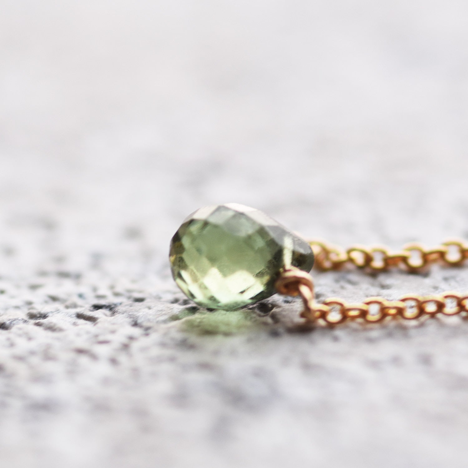 Solune グリーンアパタイトネックレス