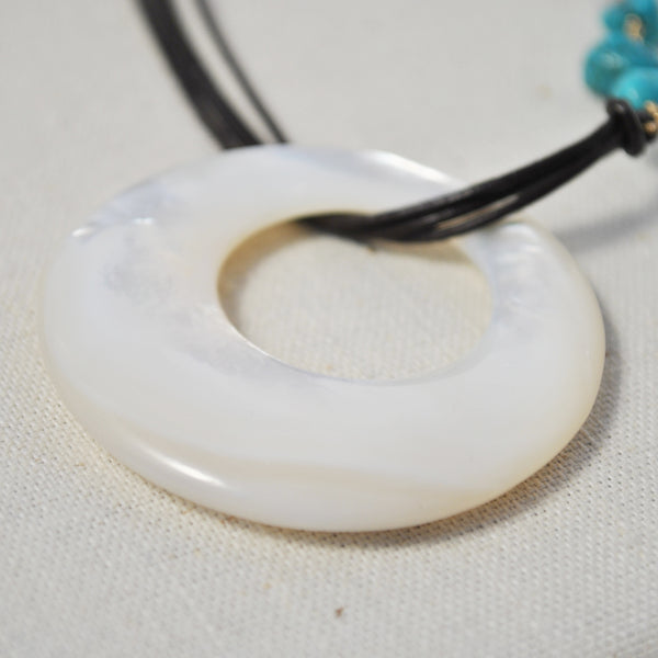 ターコイズ × 白蝶貝レザーネックレス【12月の誕生石】　Turquoise × Shell Leather Necklace