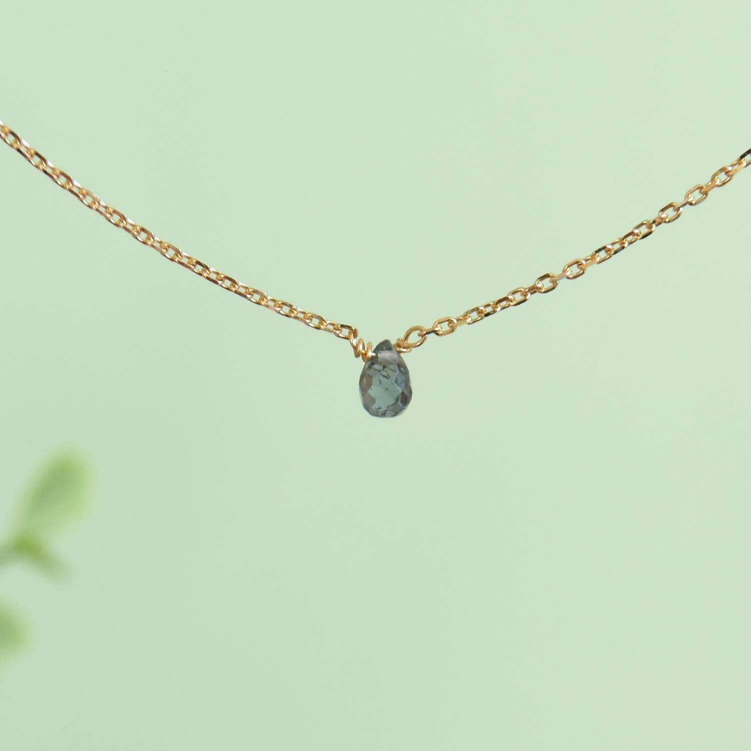 K18グリーンサファイアネックレス　K18 Sapphire Necklace